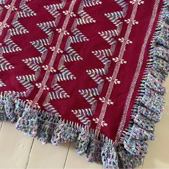 Vintage Crochet Ruffle Hem Handmade Blanket chevron stripe
